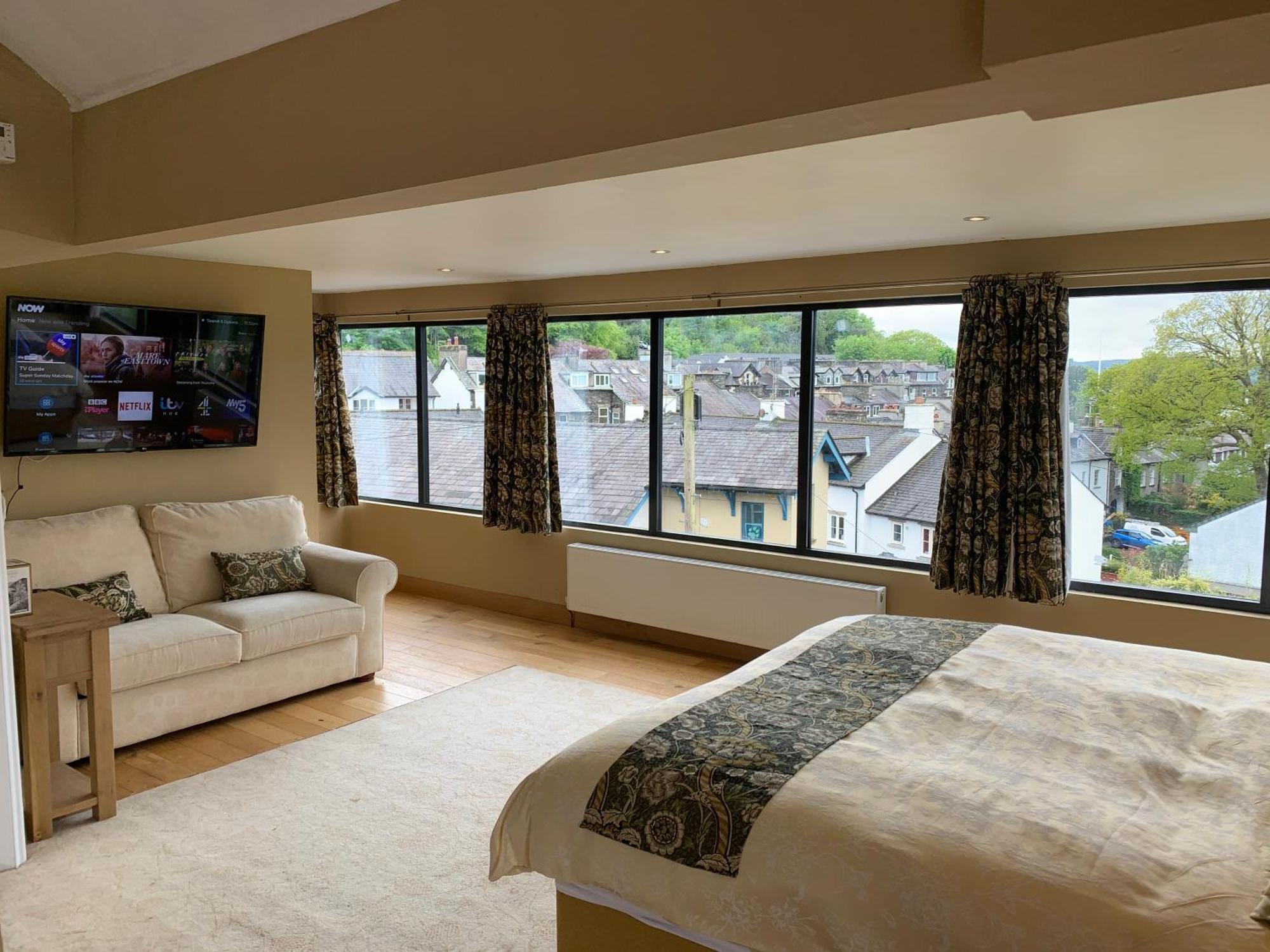 The Penthouse Bowness Luxury Loft Jacuzzi Bath & Complimentary Lakeview Spa Membership Exterior foto